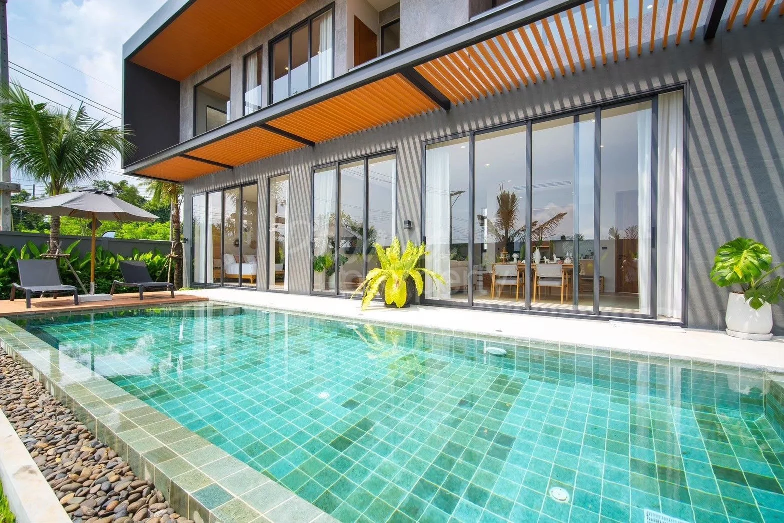 Long One Oliver Villa